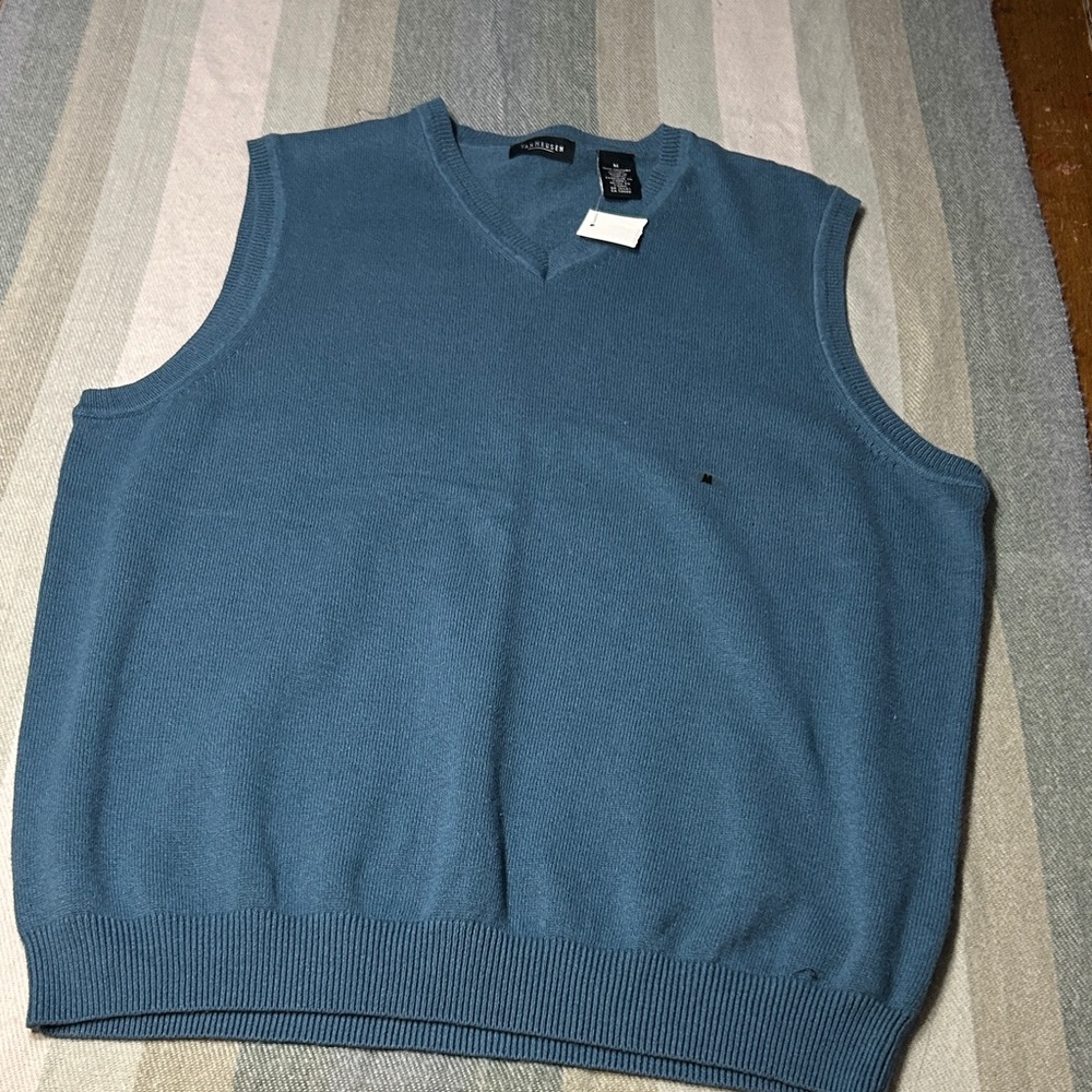 Van Heusen V-Neck Sweater Vest in Teal - NEW- Cotton